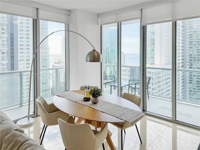 Foto del edificio - 1111 SW 1st Ave