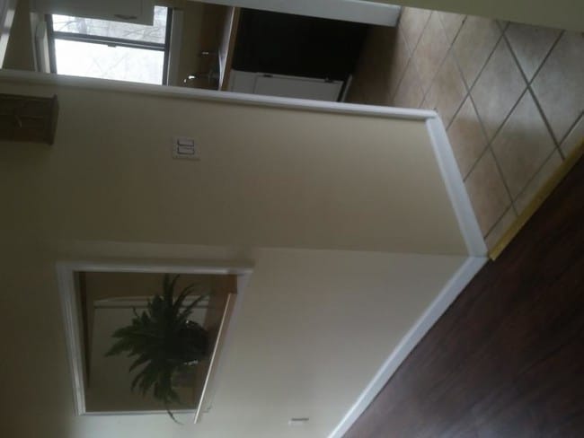 Building Photo - 102 Cedar Lake Trl