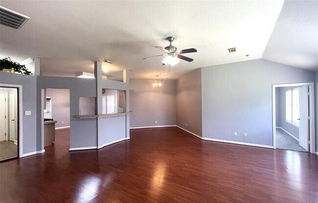 Building Photo - 17043 Gleneviss Dr