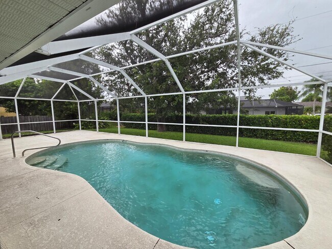 Foto del edificio - 815 SW 14th Ave