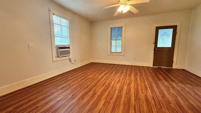 Foto del edificio - 9149 Johns St