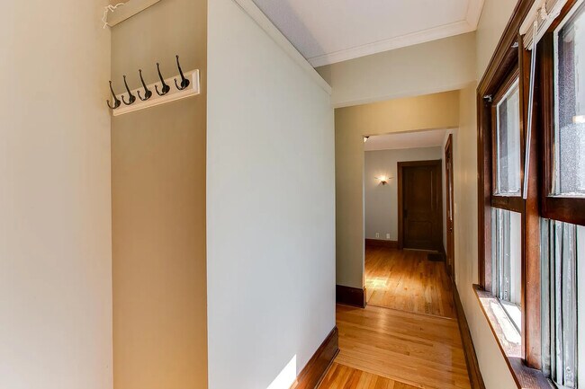 Building Photo - 1372 Asbury St