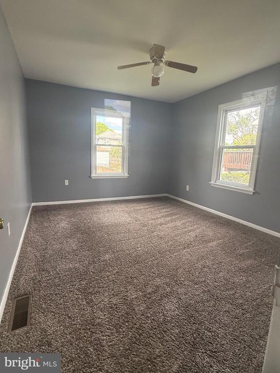 Foto del edificio - 75 Melrose Ave