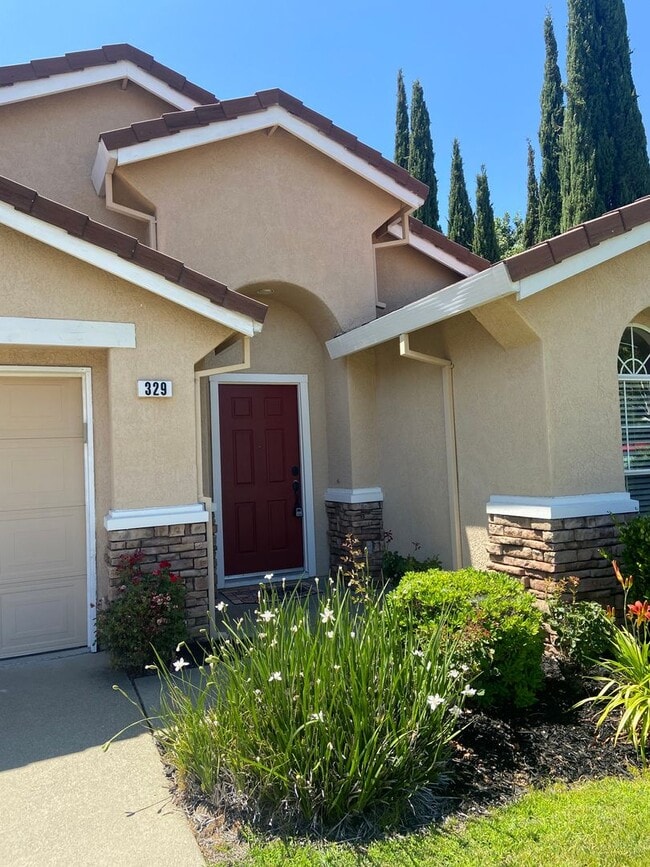 Building Photo - Prarie Oaks 3 Bdrm, 2 bath
