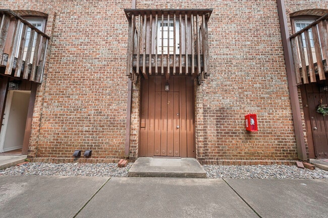 Building Photo - Campus Colony