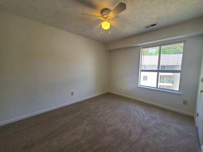 Building Photo - 3375 Galleria Dr