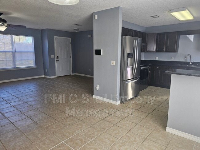 Building Photo - 2112 Antillies Dr