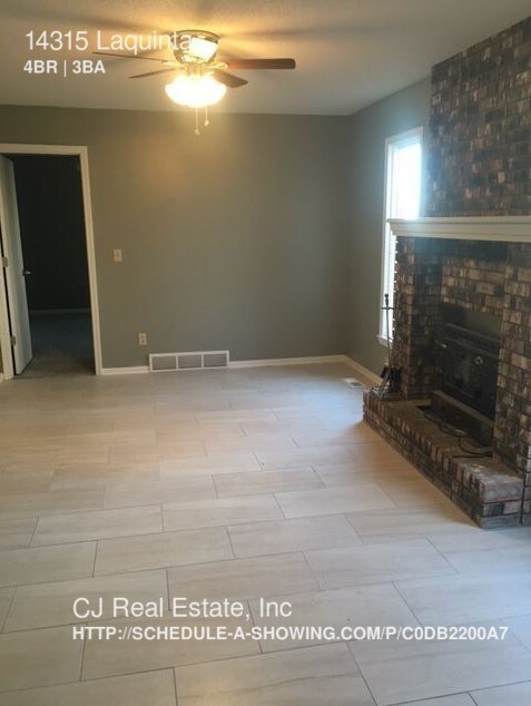 Building Photo - 14315 Laquinta Dr