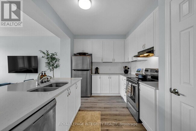 Building Photo - 602 Damson Gardens Grv