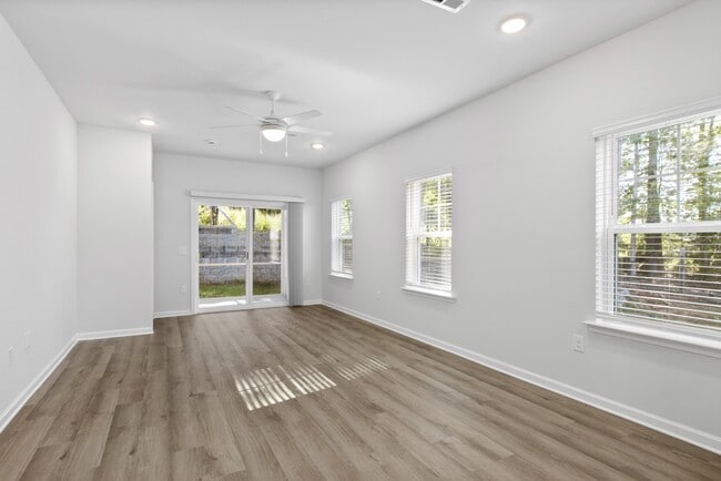 Building Photo - Ashton Mills Townhomes