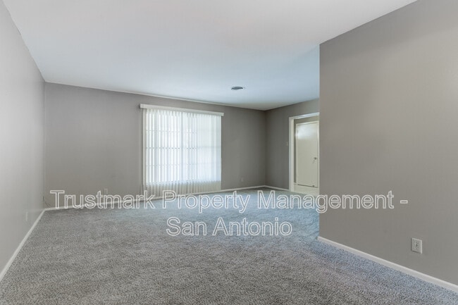 Building Photo - 3214 Leyte St
