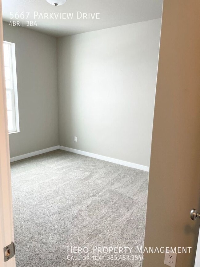 Foto del edificio - 5667 Parkview Dr