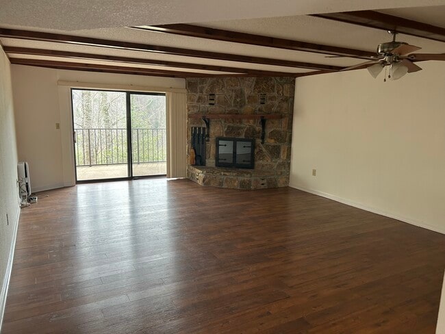 Building Photo - 221 Woodland Rd