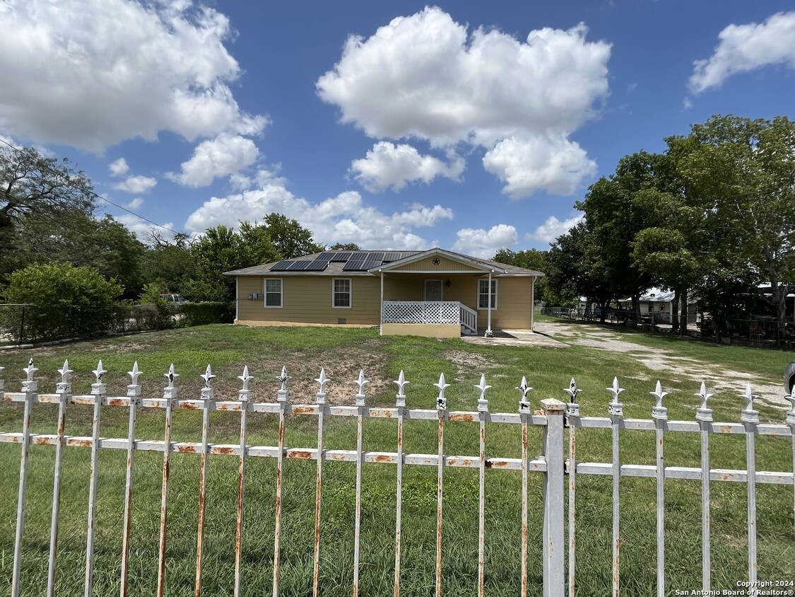 Primary Photo - 1243 Gillette Blvd