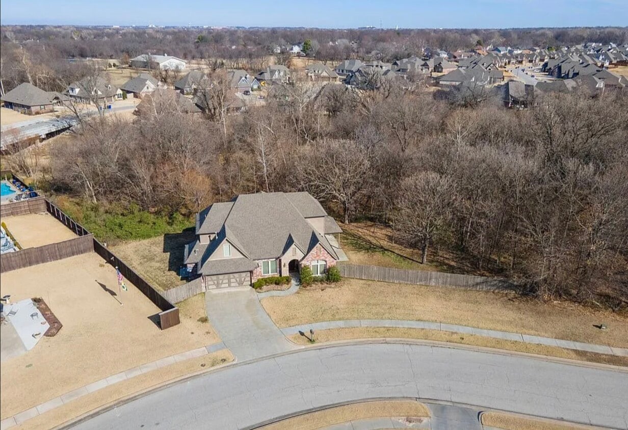 3426 W Edgewater Pl, Broken Arrow, OK 74012 House Rental in Broken