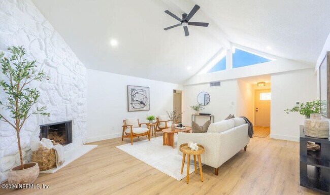 Foto del edificio - 8618 Boxberry Ln