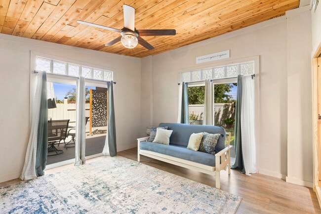 Building Photo - 2635 Monroe St NE