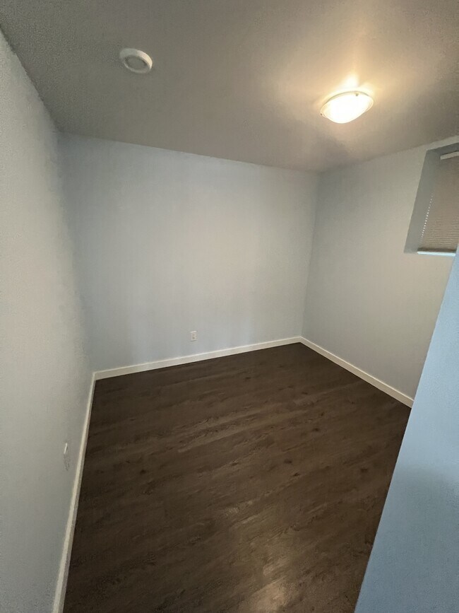 Photo du bâtiment - 5009-50027 27th Ave