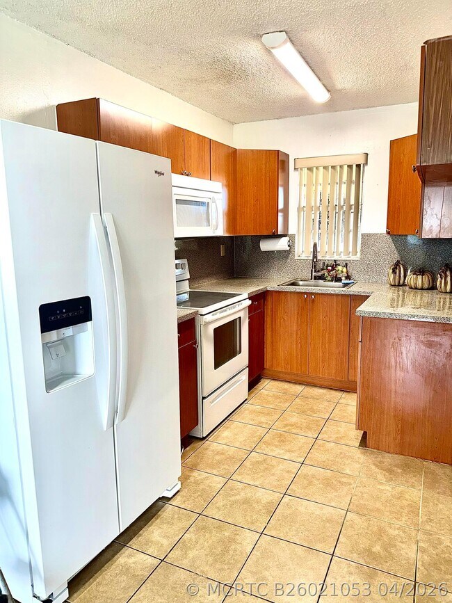 Foto del edificio - 4050 NW 135th St