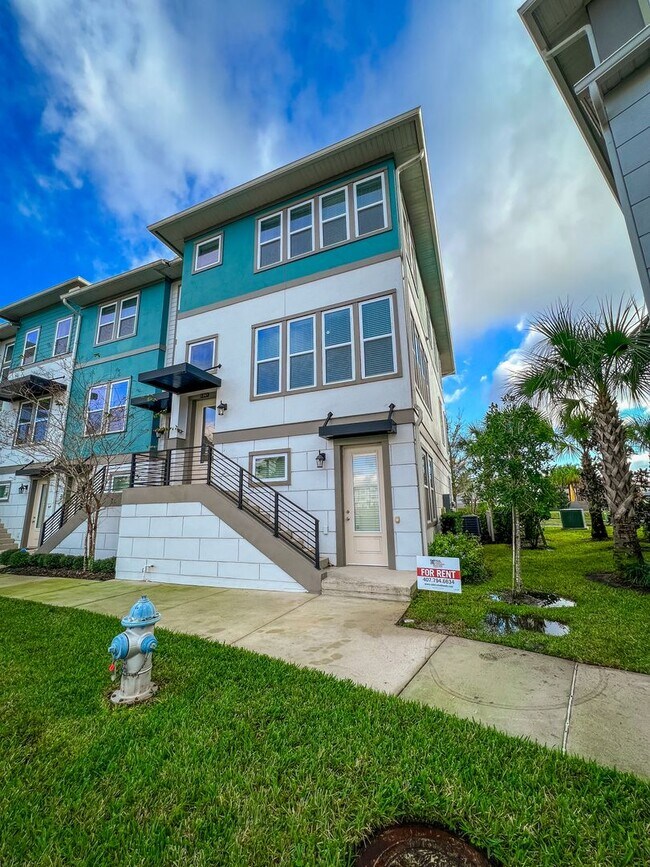 Foto del edificio - Luxury 4-Bedroom Townhome in Laureate Park – Now Available!
