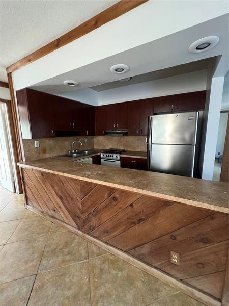 Building Photo - 1814 E Oakland Park Blvd