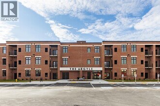 Building Photo - 1370 Argyle Rd
