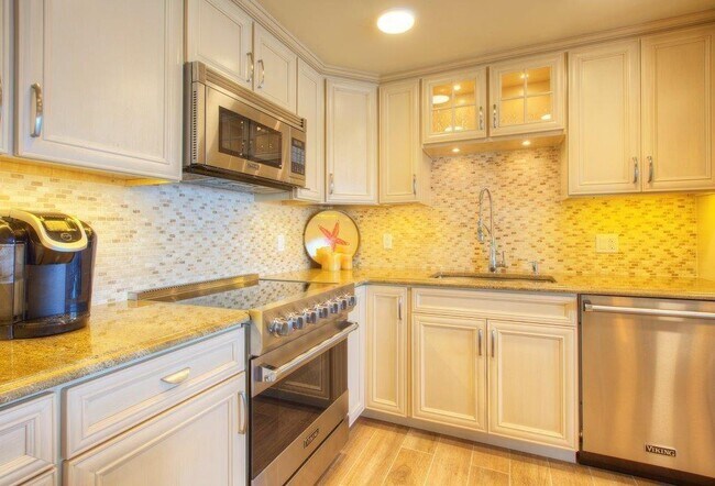 Foto del edificio - 1520 Capella S