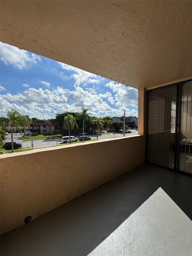 Foto del edificio - 10500 SW 108th Ave