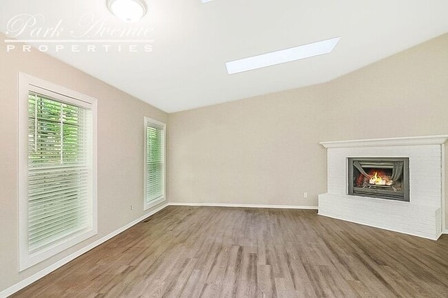 Building Photo - 1243 Gatehouse Dr