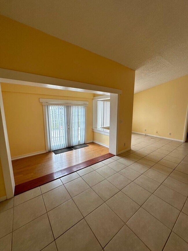 5204 Celery Ln, West Palm Beach, FL 33418 Townhome Rentals in West