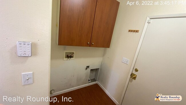 Building Photo - 3 br, 2 bath House - 8298 Fanning Way