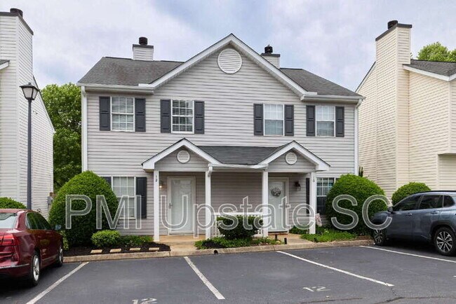 Foto del edificio - 12 Hayfield Ln