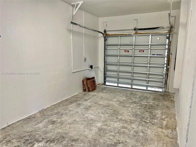 Building Photo - 28534 SW 134th Ave
