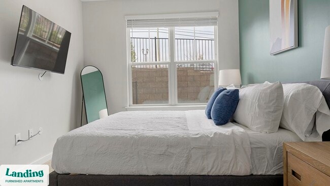 Foto del edificio - 1270 Hillcrest Dr