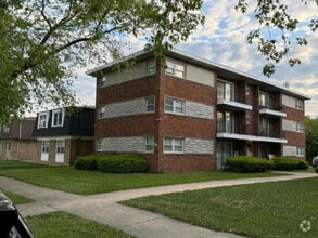 Building Photo - 15226 Doctor M.L.K. Jr Dr