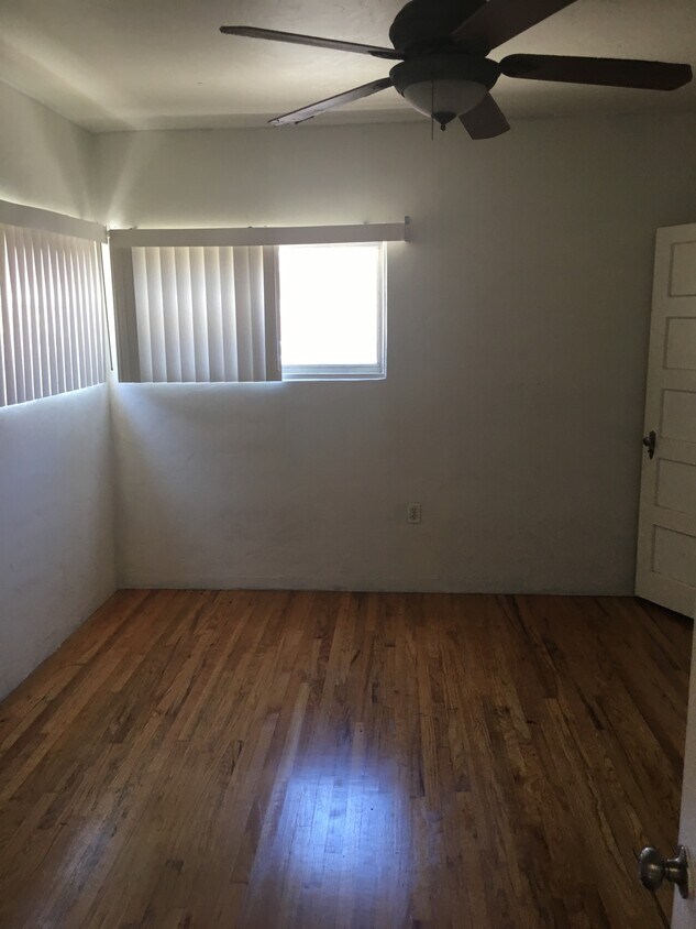 Foto del edificio - 3349 Herman Ave