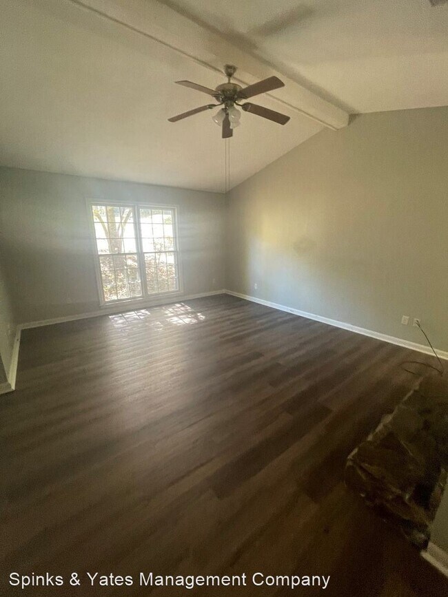 Building Photo - 3 br, 2 bath House - 402 Woodland Dr.