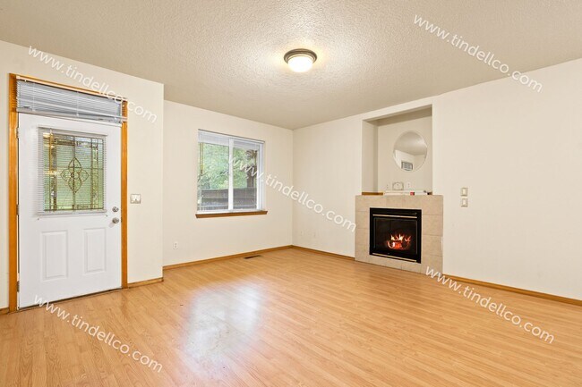 Building Photo - 3 bedroom with Bonus Room plus attached ga...