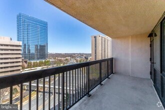 Building Photo - 3709 S George Mason Dr