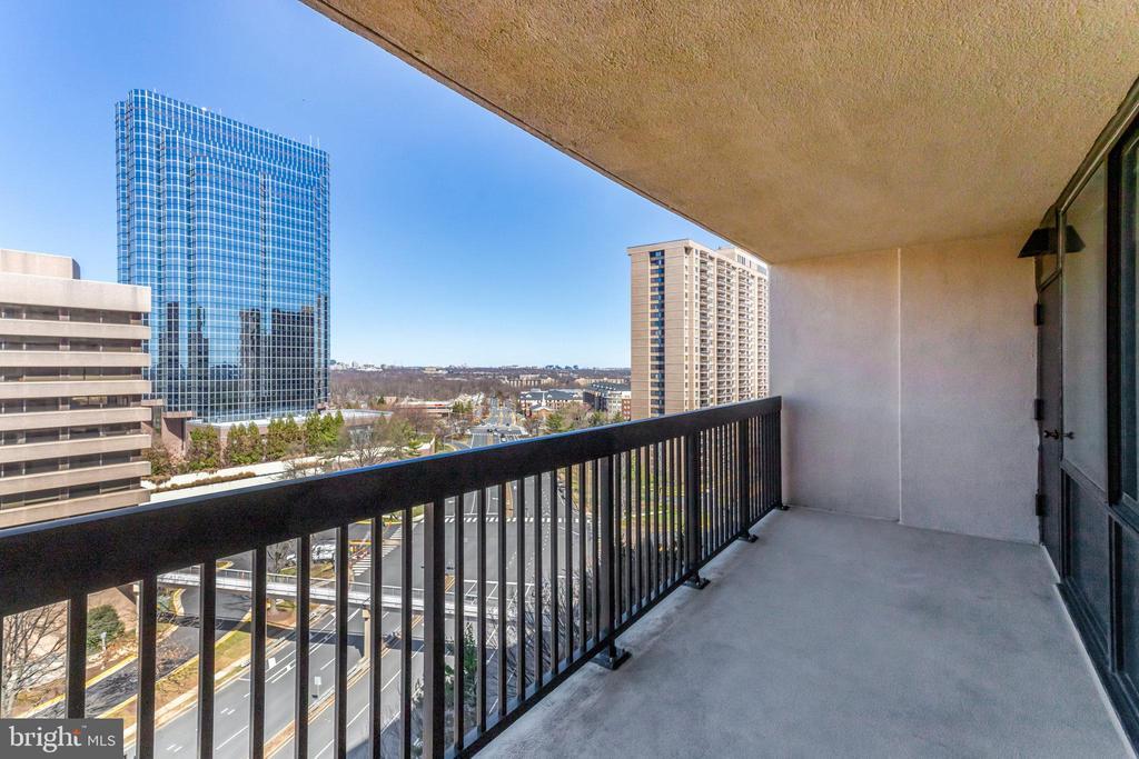 Foto principal - 3709 S George Mason Dr