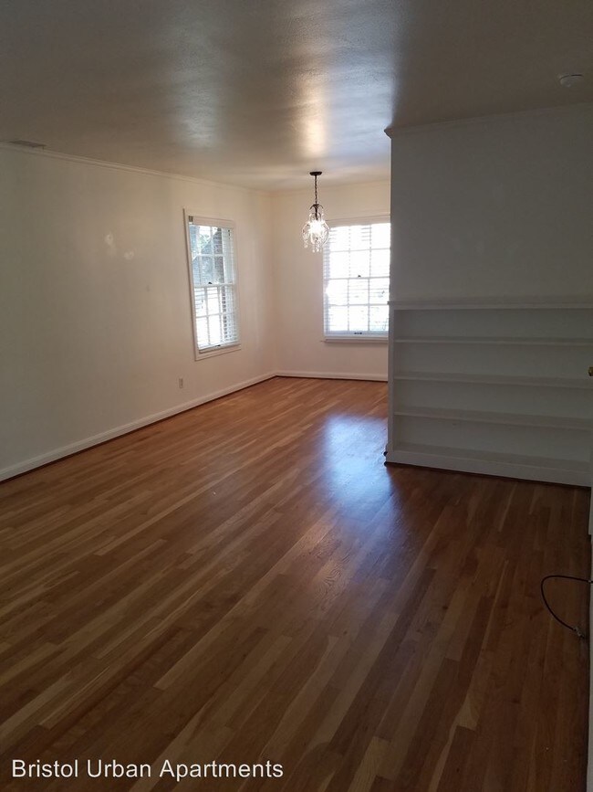 Foto del edificio - 7905 SW Cedar St