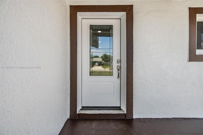 Building Photo - 8705 Tahiti Ln