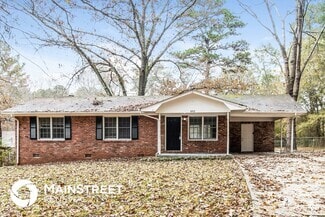 Building Photo - 892 Oak Dr