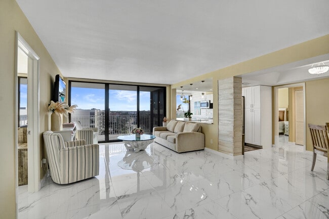 Foto del edificio - 3590 S Ocean Blvd