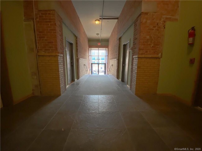 Building Photo - 325 Myrtle Ave