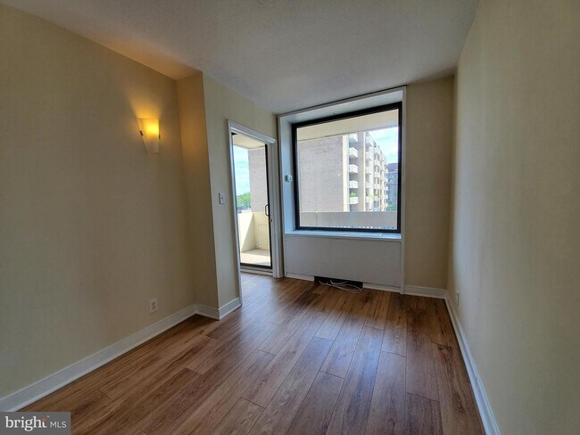 Building Photo - 490 M St SW