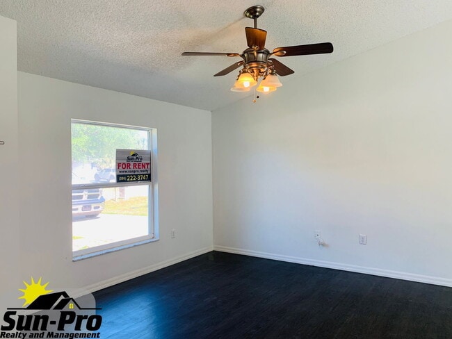 Building Photo - 1868 Umbrella Tree Dr