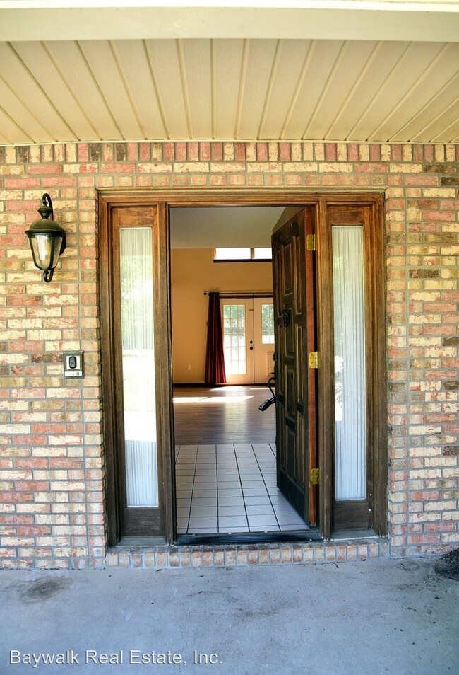 Building Photo - 4 br, 3 bath House - 702 Mathis Lane (K132)