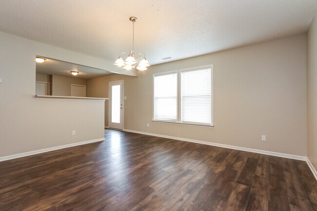 Foto del edificio - 8649 Hopewell Ct