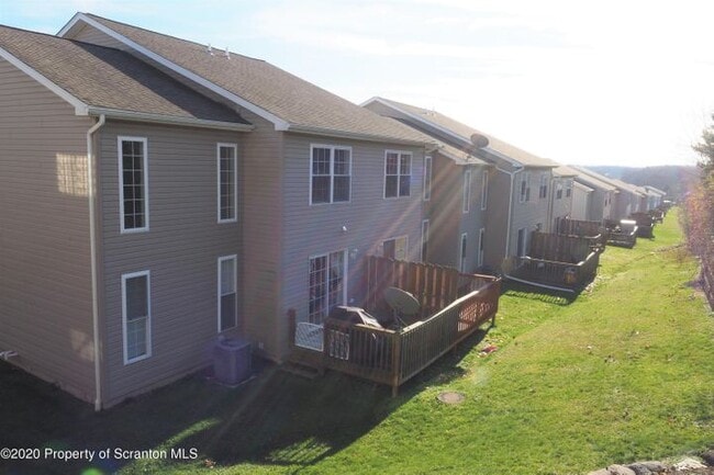 Building Photo - 658 S Keyser Ave